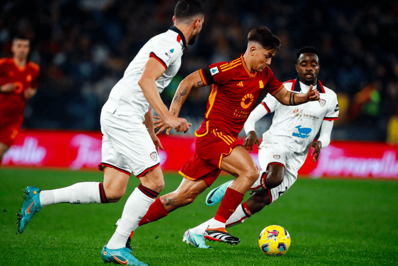 爱游戏娱乐 -关于尤文图斯发布备战花絮,转会期门线救险,法国杯任务艰巨,身体对抗强度拉满的信息